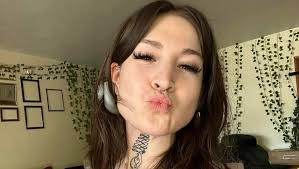 Fundraiser for Demi Sumstad by Eric Stone : Demi could use a little help