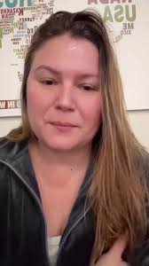 Atos Capítulo 20, Paulo continua sua viagem, mas agora tem novos amigos  para essa fase. Antes Paulo viajava com Barnabé, Silas, mas agora ele tem  novos companheiros. Assim também em nossa vida Deus ...