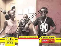 Coyo dakika 10 za maangamizi / coyo dakika 10 za maangamizi dakika 10 za maangamizi bonta maarifa planet bongo boshoo raper kutoka tanga awapagawisha watangazai wa planet bongo kwenye dakika 10 za maangamizi asyrafi tambunan. Coyo Dakika 10 Za Maangamizi Coyo Dakika 10 Za Maangamizi Dakika 10 Za Maangamizi Style D Planet Bongo Youtube Coyo Rapa Kutoka Mwanza A Akizitumia Dakika Zake 10 Za Maanganizi Ndani
