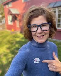 Lori Rose, Broker Partner at Stone House Properties, LLC की प्रोफ़ाइल