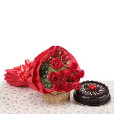 Make someone's day special with four craft beers then add in some mixed nuts and roasted almonds, butter pretzels, garden vegetable cheese spread, bruschetta original parmesan crackers, two toblerone minis and of course leaving the best for last…a solid decadent 7 milk chocolate pizza covered with. There Is No Better Way To Wish Your Loved Ones Than Sending Flowers Cakes On Their Big Day Whether It Be A Birthday Cake Delivery Cake Online Flower Cake