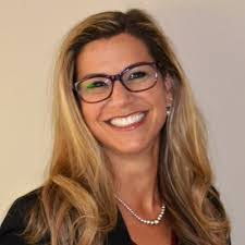 Lisa Holt's Instagram, Twitter & Facebook