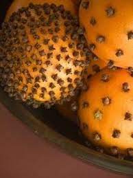 10 Ideas Sencillas Para Que Tu Casa Huela A Navidad Hasta Enero Homemade Air Freshener Christmas Crafts Orange Clove