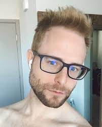 Travis Cochran's Instagram, Twitter & Facebook