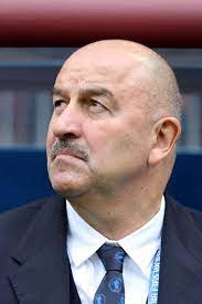 Russia Head Coach Stanislav Cherchesov Watches Russia Destroy Saudi Arabia 5 0 In Group A At The World Cup Finals World Cup Final Cup Final World Cup