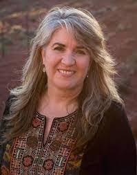 Diana Grider's Instagram, Twitter & Facebook