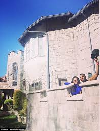Jason derulo _ house tour 2020 _ tarzana mansion from tik tok videos. Jason Derulo Buys Himself A 3 Million Bachelor Pad In Tarzana Daily Mail Online