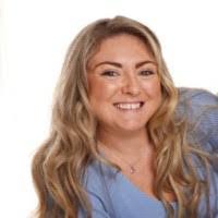 Donna Duffy's Instagram, Twitter & Facebook