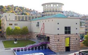 2003 konnte die dauerausstellung des museums zur geschichte von christen und juden im schloss großlaupheim neu eröffnet werden. Haus Der Geschichte Baden Wurttemberg