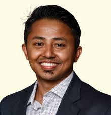 Linda Bench's Instagram, Twitter & Facebook