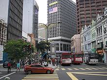 Walau pun orang melayu sudah pun berniaga di bandar besar namun mereka hanya tertumpu di pasar dan gerai kecil. Kuala Lumpur Wikipedia Bahasa Melayu Ensiklopedia Bebas