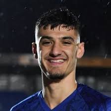 Jun 03, 2021 · il nome più gettonato per il chelsea pare essere, infatti, quello di armando broja, 19enne attaccante albanese oggi al vitesse ma già di proprietà del club. Armando Broja Armandobroja Profile Pinterest