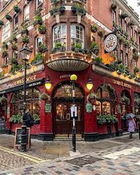 London Uk On Instagram Crown Anchor Theglitteringunknown Itssolondon Coventgarden Visit London Beautiful Places London Photos