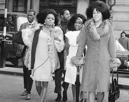 It lists the members of the group during all phases of the group's history, and also includes a for faster navigation, this iframe is preloading the wikiwand page for list of the supremes members. The Supremes L R Diana Ross Mary Wilson And Florence Ballard With Members Of The Temptations Melvin Franklin And Ed Diana Ross Supremes Diana Ross Mary Wilson