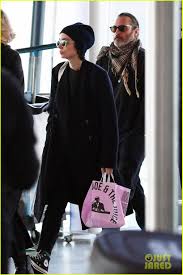 What is earthlings, the joaquin phoenix film brought up in the lutsk earlier this year, rooney was seen out with house of cards sister kate mara, with a pregnancy bump clearly on show. Rooney Mara Joaquin Phoenix Jet Out Of London Together Joaquin Phoenix Rooney Mara Joaquin