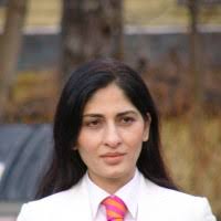 Thursday, November 7, Kathryn McCafferty, Vice President, Global Training  and Personnel Development at Expeditors, joined senior business students in  the Global Business class at Albers School of…