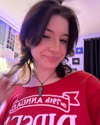 Hi!! My name is Kayla and i'm from San Diego/LA. I'm 100% committed to usd  and plan