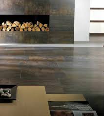 Obwohl feinsteinzeugfliesen bei der gleichen brenntemperatur wie steinzeugfliesen gebrannt werden, weisen sie die geringste wasseraufnahmebereitschaft auf (weniger als 0,5%). Grosse Fliesen Grossformate Fliesen Grossformat Fassadenplatten Cotto De Este Berlin Potsdam Brandenburg