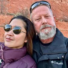 Hi everyone! Me & family are new here in Colorado Springs. Lives in  Briagate. I am ilocana & Looking for a new friends. 😍