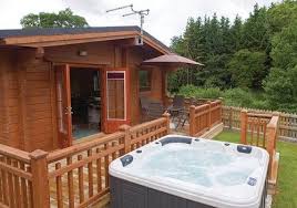 Kingsford Farm Lodges In Devon Log Cabin Holidays With Hot Tubs Http Www Justlodges Com Holiday Lodge And L Lodges With Hot Tubs Hot Tub Log Cabin Holidays