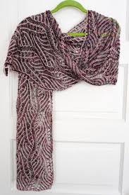 It is a lovely stitch for scarves because both sides have a different appearance. Intricate And Delicate Champagne Bubbles Brioche Lace Scarf Brioche Knitting Patterns Cowl Knitting Pattern Brioche Knitting