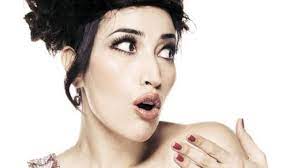 Nina zilli u rrit në gossolengo, në periferi të qytetit të piaçenca.ajo filloi të performonte në moshën 13 vjeç, e ndikuar nga muzika punk dhe rock nga vitet 1970. Nina Zilli Tickets Fur 2021 2022 Tour Information Uber Konzerte Touren Und Karten Von Nina Zilli In 2021 2022 Wegow Deutschland