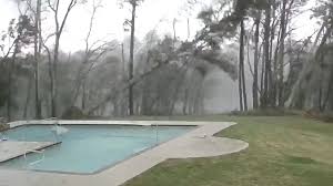 The tornado first toppled an irrigation watering system, and then passed through two private residential properties where it destroyed a barn, along with numerous broken branches and a few. Obrspzapuox5tm