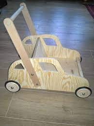 laufwagen laufwernwagen laufwagerl holz selber bauen anleitung bauanleitung selber holzspielzeug selber bauen kinderspielzeug selbstgemacht selber bauen