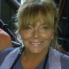 Dena Noel's Instagram, Twitter & Facebook