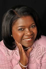 Sandra Jolla's Instagram, Twitter & Facebook