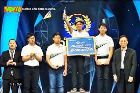 Chương trình được phát sóng từ ngày 2 tháng 4 năm 2006 và trận chung kết được phát sóng trực tiếp vào ngày 1 tháng 4 năm 2007. Chá» Ä'on Chung Káº¿t Ä'Æ°á»ng Len Ä'á»‰nh Olympia Bao Khanh Hoa Ä'iá»‡n Tá»­