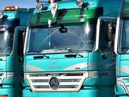 Call us on 01794 323296 or book online at www.rdavery.com. Vehcile Recovery Operator Salisbury Hgv Light Rd Avery Rdavery