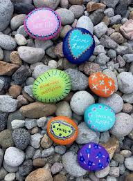 Many artists and teachers agree that acrylic paint is the best choice of paint for beginners. Easy Rock Painting Ideas For Kindness Rocks Project Mod Podge Rocks