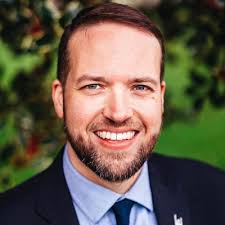 Find a humanist naming celebrant in Manchester