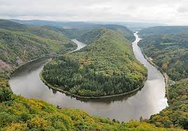 Famous for its views, saarschleife sits on a horseshoe curve of the saar river. Saarradweg Saarschleife Von Oben