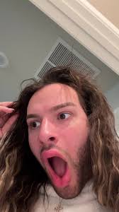 Gay Guy with A Clean Self Cat Litter