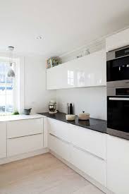 53 Variantes Pour Les Cuisines Blanches Cuisine Blanc Laque Cuisine Moderne Cuisine Laquee
