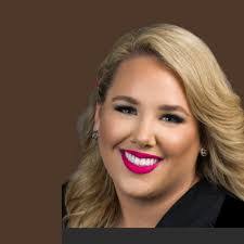 Holly Durham's Instagram, Twitter & Facebook