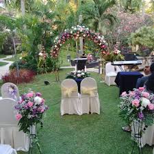 Budget undangan masih bisa ditekan loh demi keperluan perlengkapan pesta pernikahan yang lain. Dekorasi Pelaminan Wedding Di Surabaya Dekorasi Akad Nikah Di Surabaya Hub 085733280001