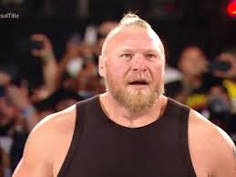 Reigns decided against standing in the ring and walked out. N6wutn3efusqlm