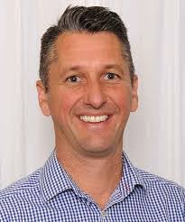 Matthew Henley's Instagram, Twitter & Facebook