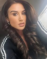 Alaska! You are a attractive woman! Have a wonderful day! 🌹