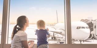Ab wann ein baby fliegen darf, legen die fluggesellschaften individuell fest. Ohrenschmerzen Im Flugzeug Tipps Zum Druckausgleich Bei Babys