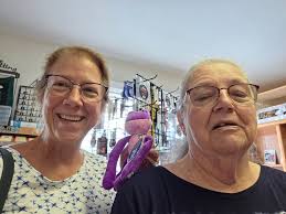 Quilting and sewing machine discussion with a touch of positivity