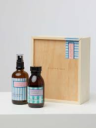 They married in 2009 and she has worked as oliver bonas communications director since june 2014. 22 Products From Oliver Bonas Up To 70 Off Summer Sale You Ll Probably Want To Own Asap