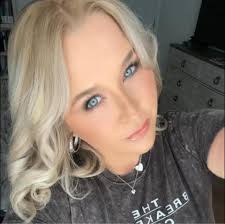 Click my link and post yours and I'll do the same ❤️. Let's all get some  free TikTok cash for Christmas gifts 🎁