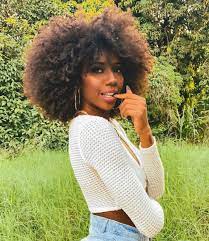 It's natural, fun, glowy, and light and represents what camila love's about the summer and living in miami. Camilla De Lucas A Twitteren E Respondendo As Duvidas Sim Eu Uso Lace Peruca De Cabelo Humano Assim Como Rihanna Cardib Beyonce E Uma Parte Da Populacao Americana La Fora E