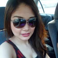 Sambil tertawa, ayu ting ting langsung menghampiri ivan gunawan dan kemudian memberikan pelukan. Gosip Selebriti On Twitter Hot Ayu Ting Ting Diserang Dewi Persik Soal Shaheer Ini Balasan Julia Perez Baca Selengkapnya