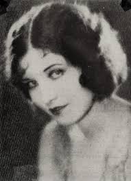 File:Evelyn Pierce picturep729.jpg