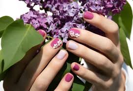Jarní gelové nehty inspirujte se společně s námi jarními gelovými nehty. Trendy Manikura Na Jaro Kterou Rozhodne Musite Vyzkouset Zeny Cz